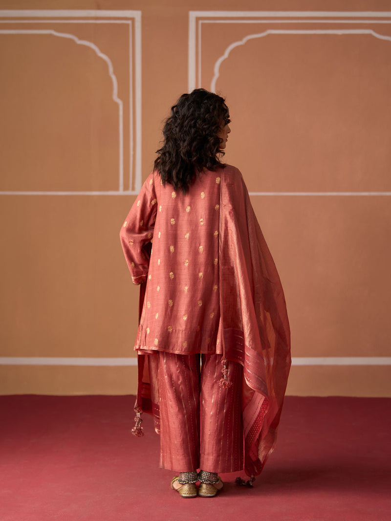 Raah Dupatta chanderi dupatta by SWATTI KAPOOR in peach for women in Singapore