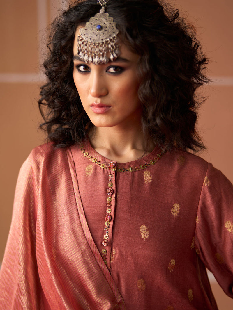 Charu Kurta chanderi kurta/kurta set by SWATTI KAPOOR in peach for women in Singapore