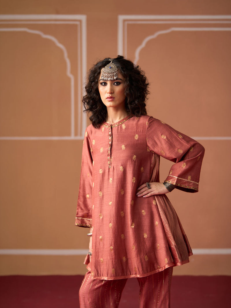 Charu Kurta chanderi kurta/kurta set by SWATTI KAPOOR in peach for women in Singapore