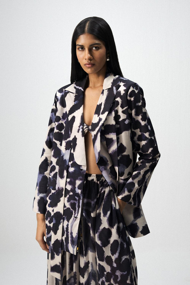SAMBURU BLAZER & PANTS SET by Yam in blue color for women in Singapore