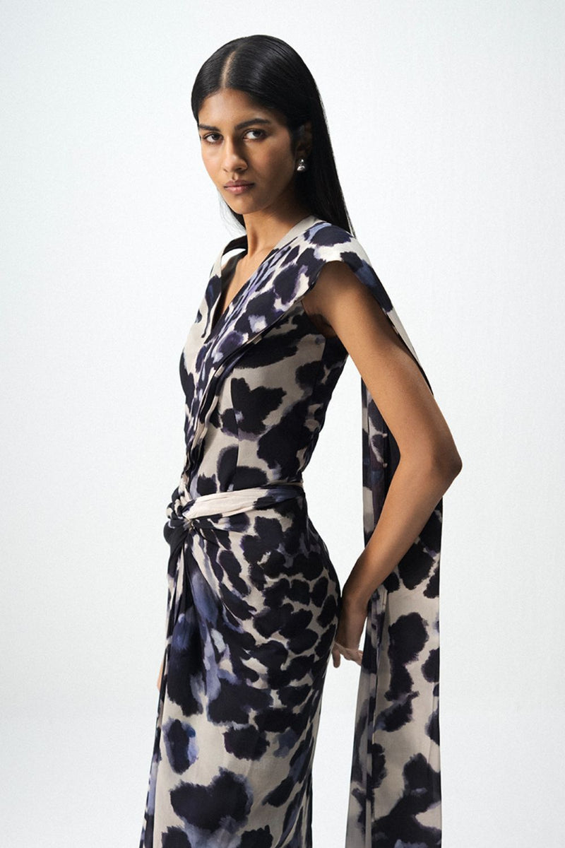 SAMBURU TOP AND PRE-DRAPED SAREE SET by Yam in blue color for women in Singapore