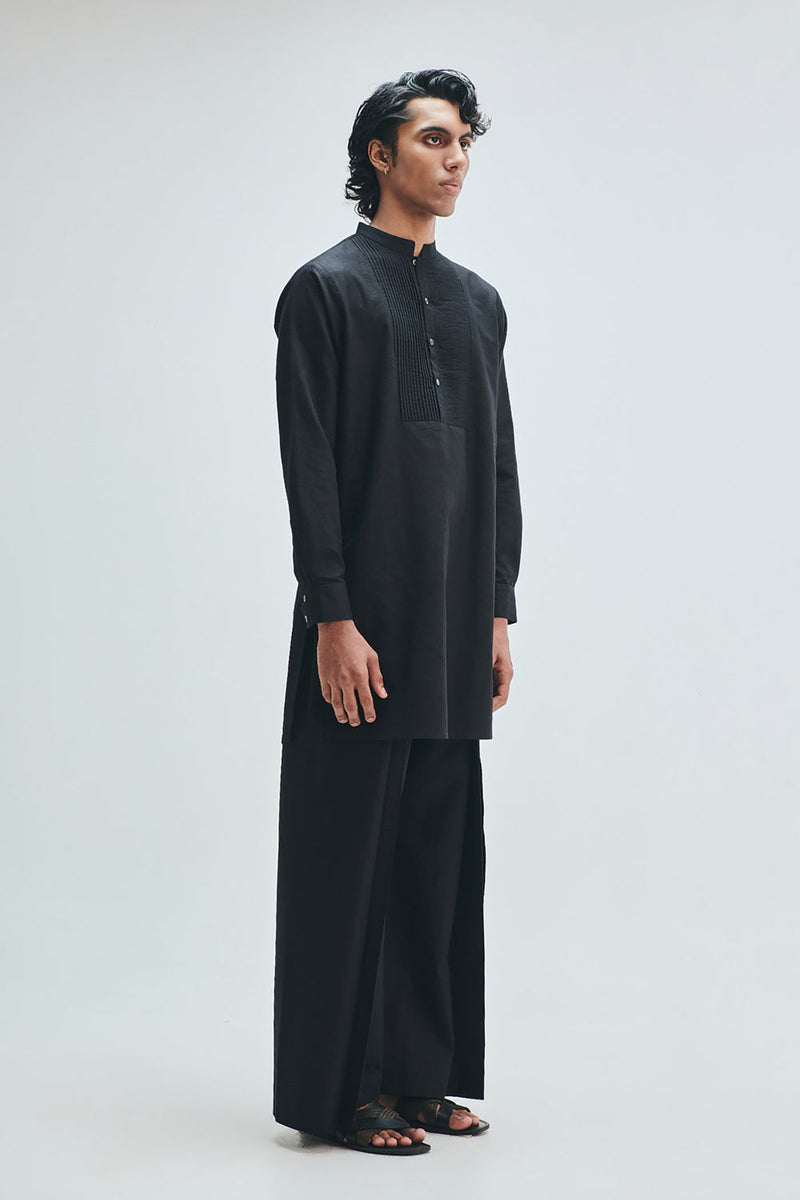 Kohl Co-Linen Men’s Pleated Yoke Kurta Set cotton linen kurta/kurta set by Saphed Men in black for men in Singapore