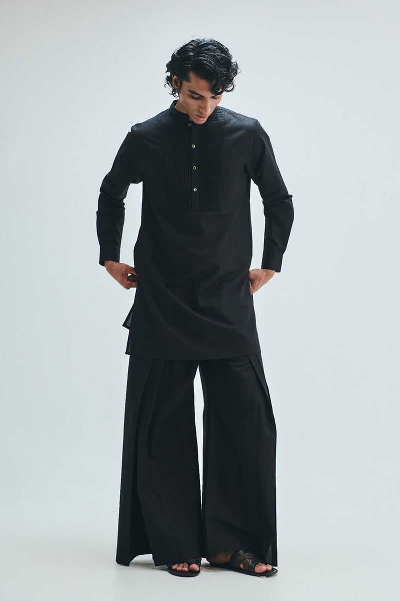 Kohl Co-Linen Men’s Pleated Yoke Kurta Set cotton linen kurta/kurta set by Saphed Men in black for men in Singapore