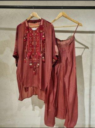 CPFP26-5 CLF33 A GAIA KAFTAN SET-Size TOP: FS; BOTTOM: L