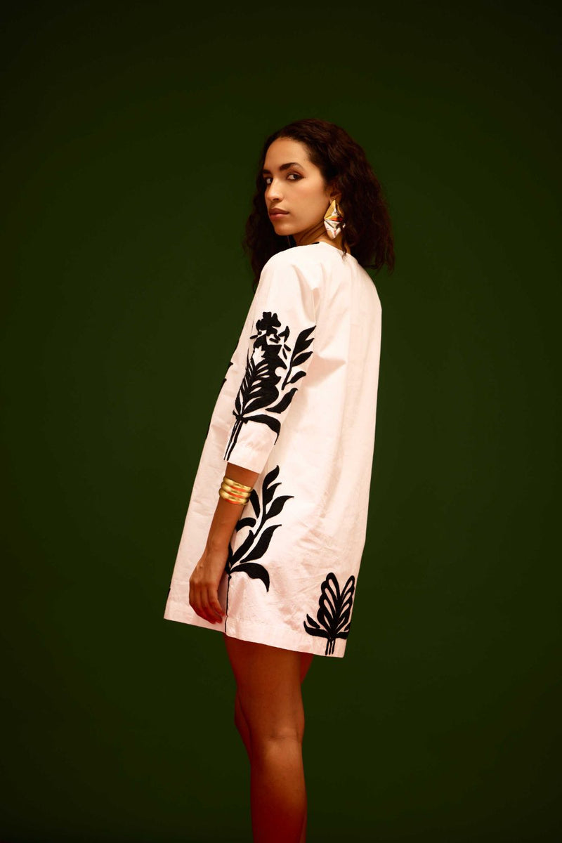 Ivory Cotton Shift Dress With Black Tulip Thread Embroidery poplin Buy Ivory Cotton Shift Dress With Black Tulip Thread Embroidery from C&W | Dresses for Women by Indian Summer Story in ivory color for women in Singapore