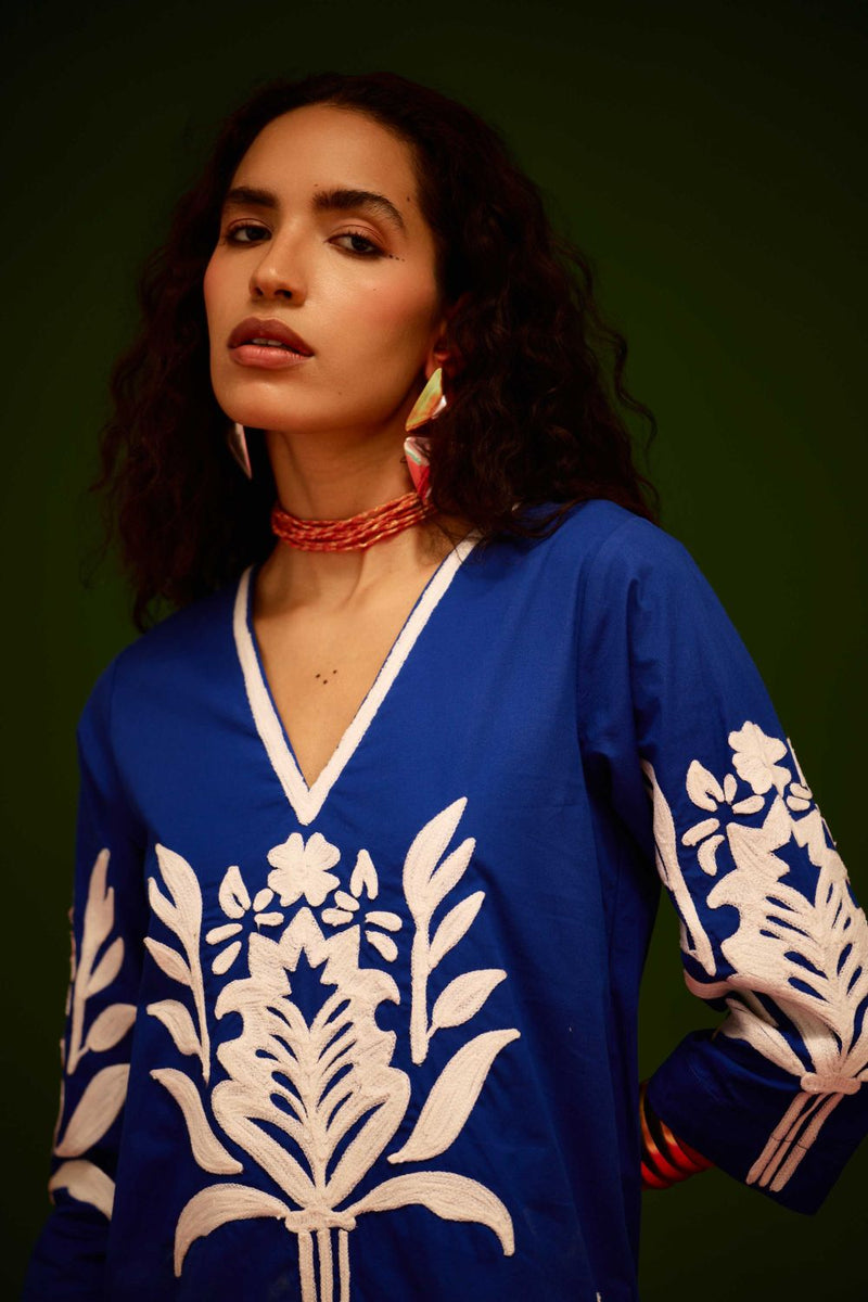 Blue Cotton Shift Dress With Ivory Tulip Thread Embroidery poplin Buy Blue Cotton Shift Dress With Ivory Tulip Thread Embroidery from C&W | Dresses for Women by Indian Summer Story in blue color for women in Singapore