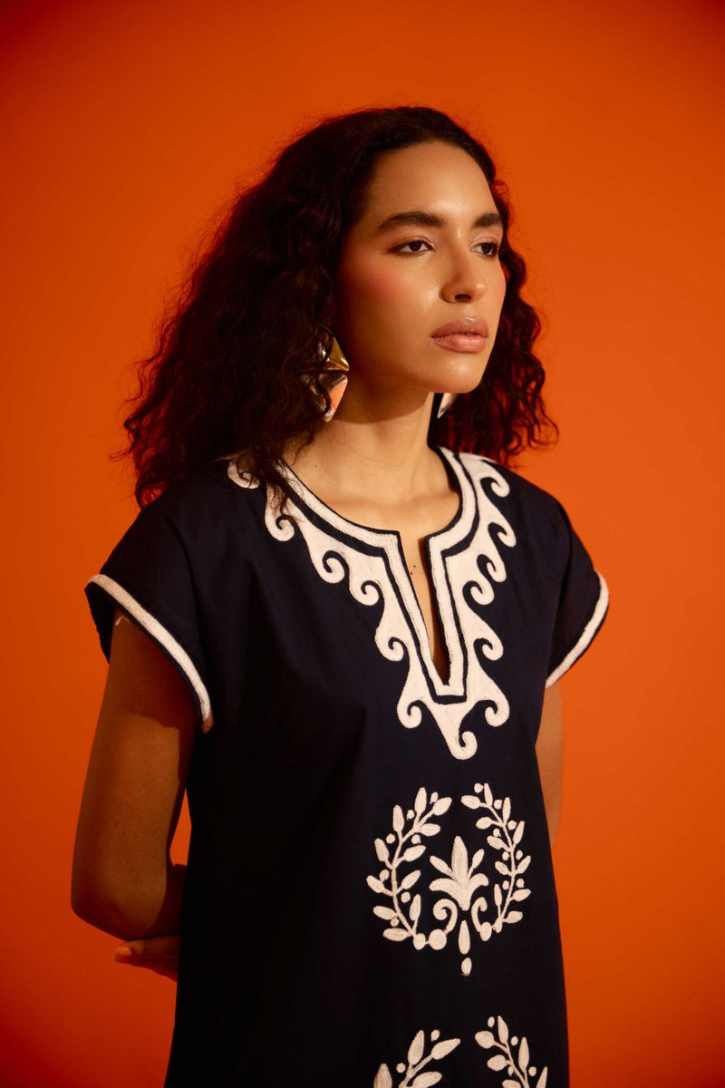 Black Cotton Shift Dress With Ivory Wave Thread Embroidery poplin Buy Black Cotton Shift Dress With Ivory Wave Thread Embroidery from C&W | Dresses for Women by Indian Summer Story in black color for women in Singapore