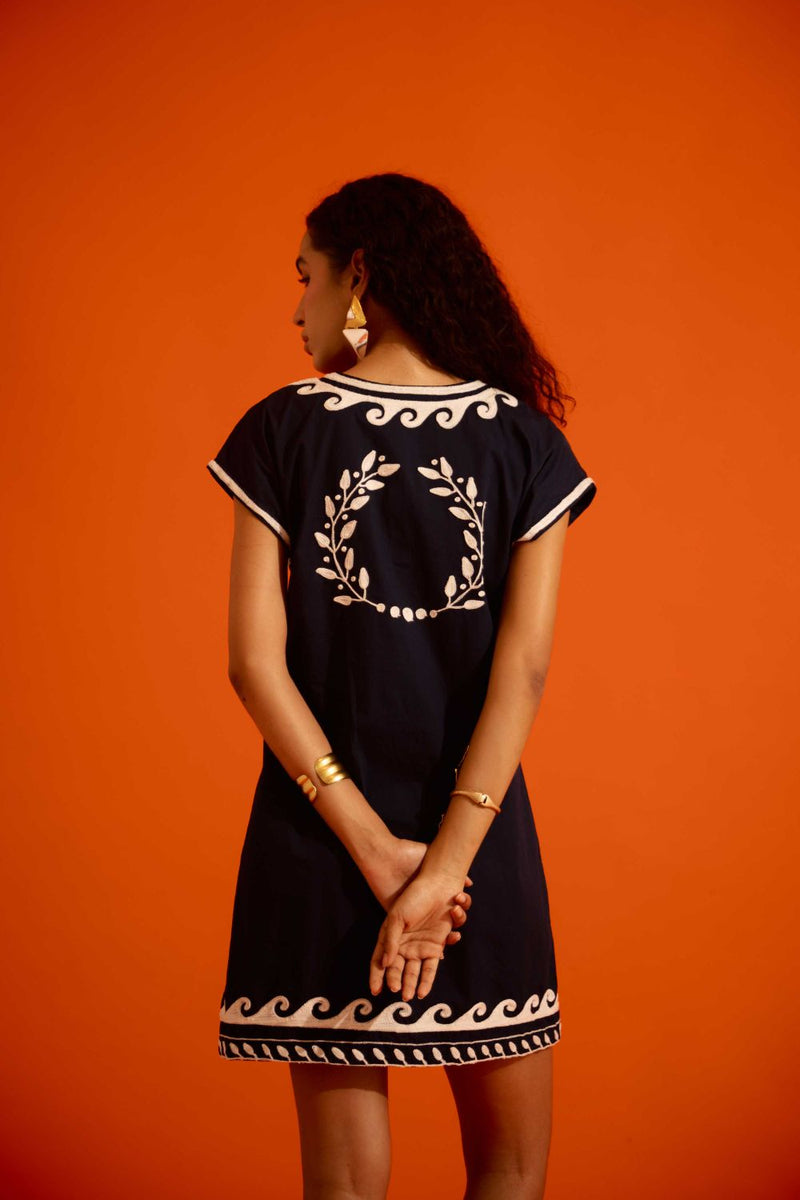 Black Cotton Shift Dress With Ivory Wave Thread Embroidery poplin Buy Black Cotton Shift Dress With Ivory Wave Thread Embroidery from C&W | Dresses for Women by Indian Summer Story in black color for women in Singapore