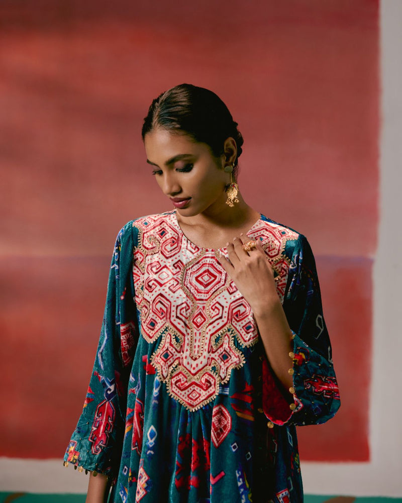 Teal Aztec Velvet Kurta Set Buy Teal Aztec Velvet Kurta Set from C&W | Kurta/Kurta Sets for Women by Label Mogra in teal color for women in Singapore