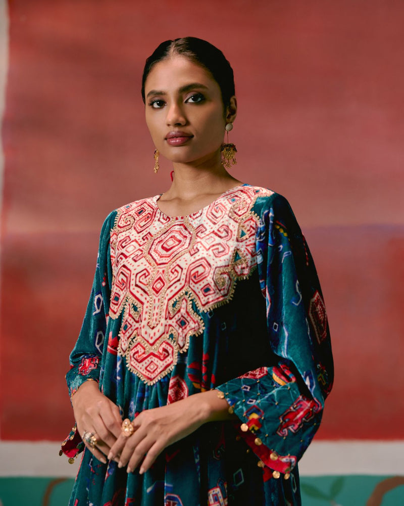 Teal Aztec Velvet Kurta Set Buy Teal Aztec Velvet Kurta Set from C&W | Kurta/Kurta Sets for Women by Label Mogra in teal color for women in Singapore