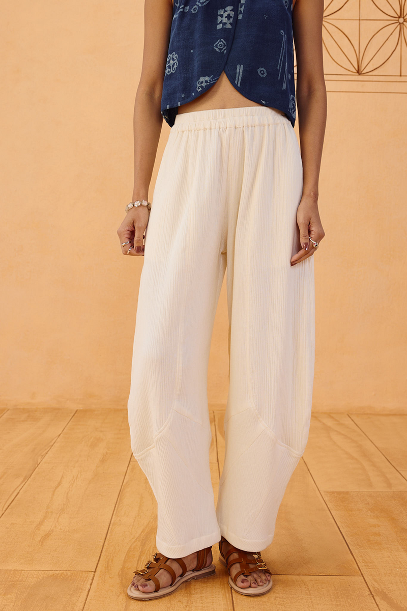 The Frame Organic Cotton Barrel Trousers double gauze pant/trouser by SUI in off-white for women in Singapore