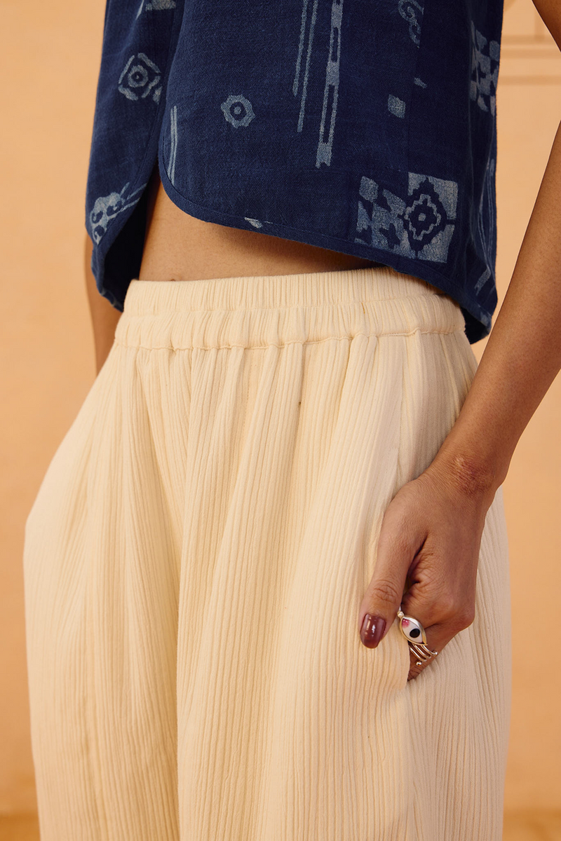 The Frame Organic Cotton Barrel Trousers double gauze pant/trouser by SUI in off-white for women in Singapore