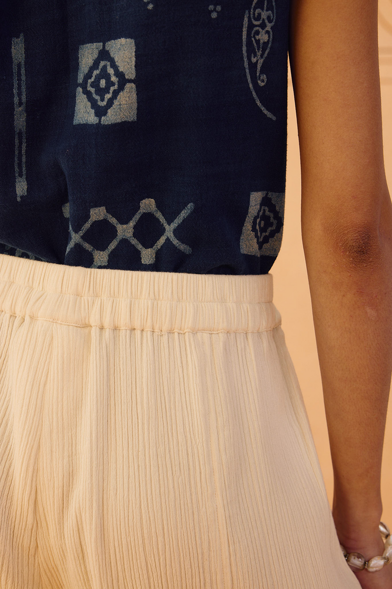 The Frame Organic Cotton Barrel Trousers double gauze pant/trouser by SUI in off-white for women in Singapore