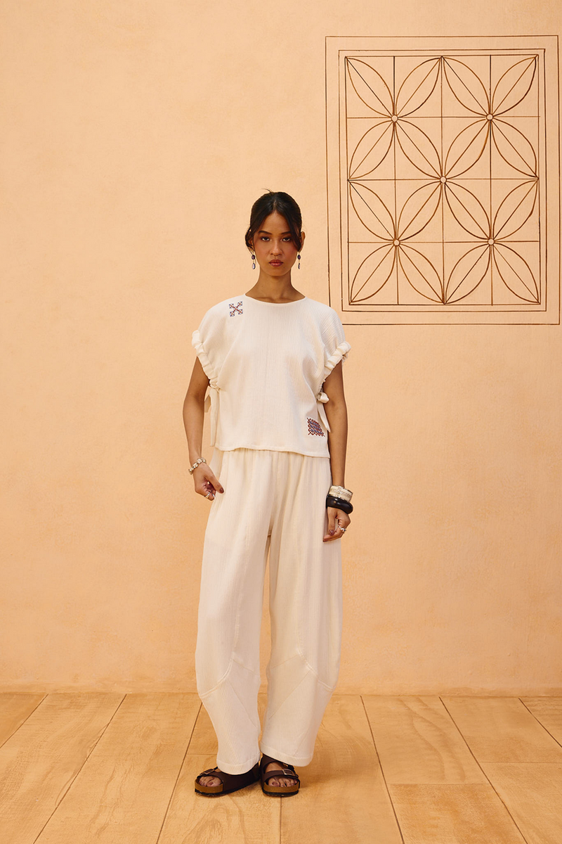 The Frame Organic Cotton Top double gauze top/shirt by SUI in off-white for women in Singapore