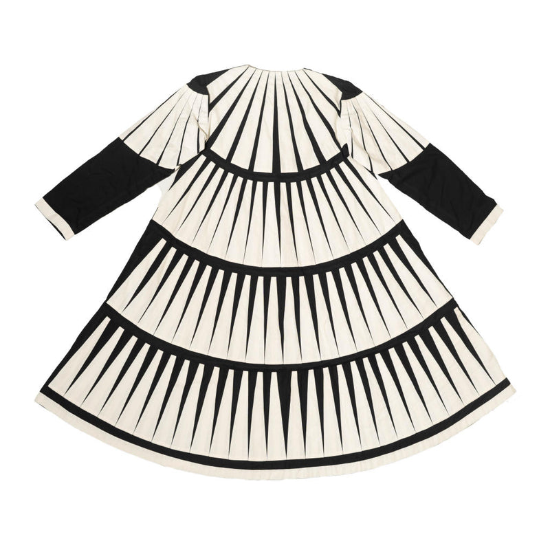 Trikon Jacket - B&W cotton by Ka-Sha in black color for women in Singapore