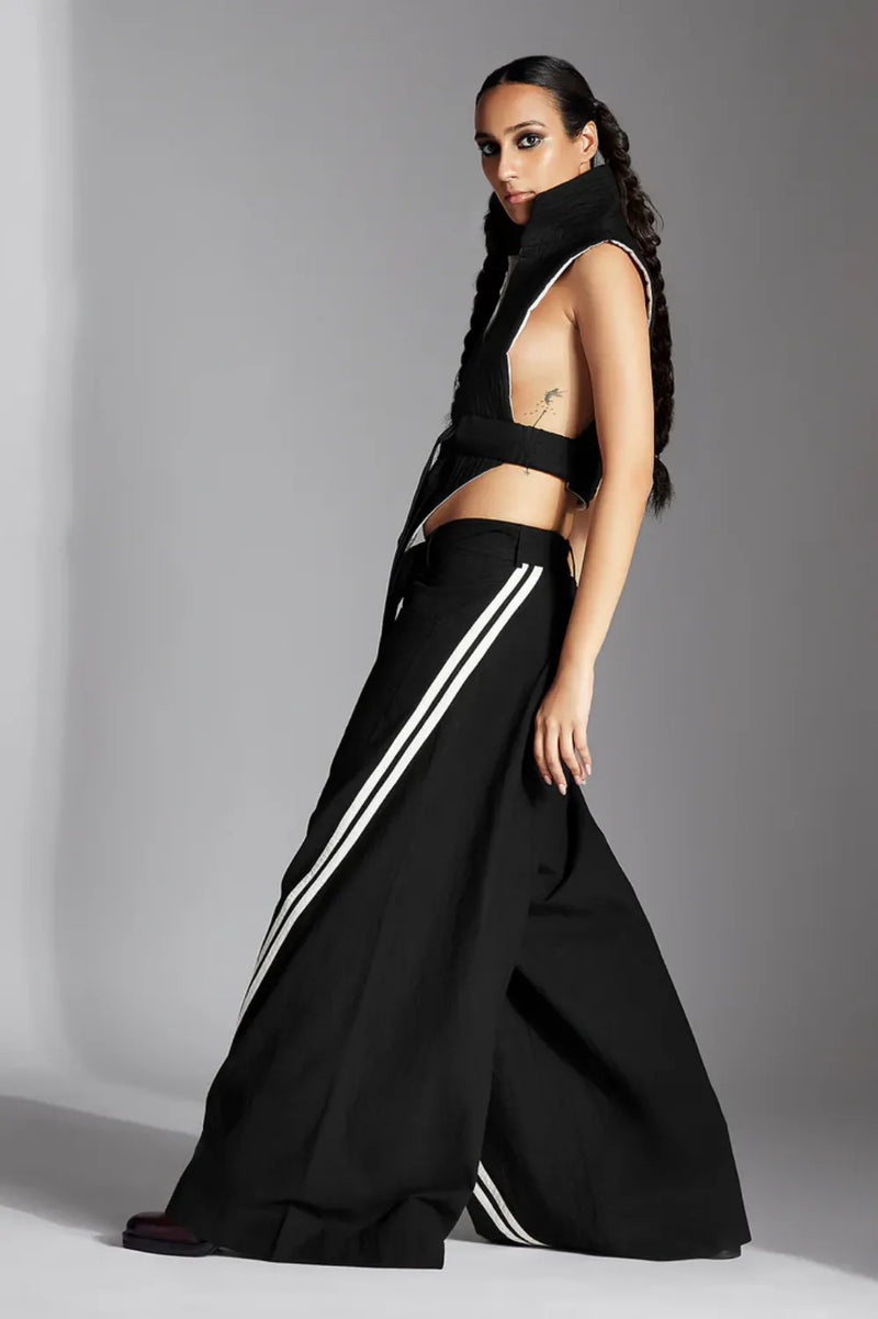 Tuen Jacket in Black cotton by Chola in black color for women in Singapore