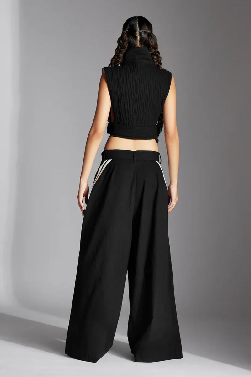 Tuen Jacket in Black cotton by Chola in black color for women in Singapore