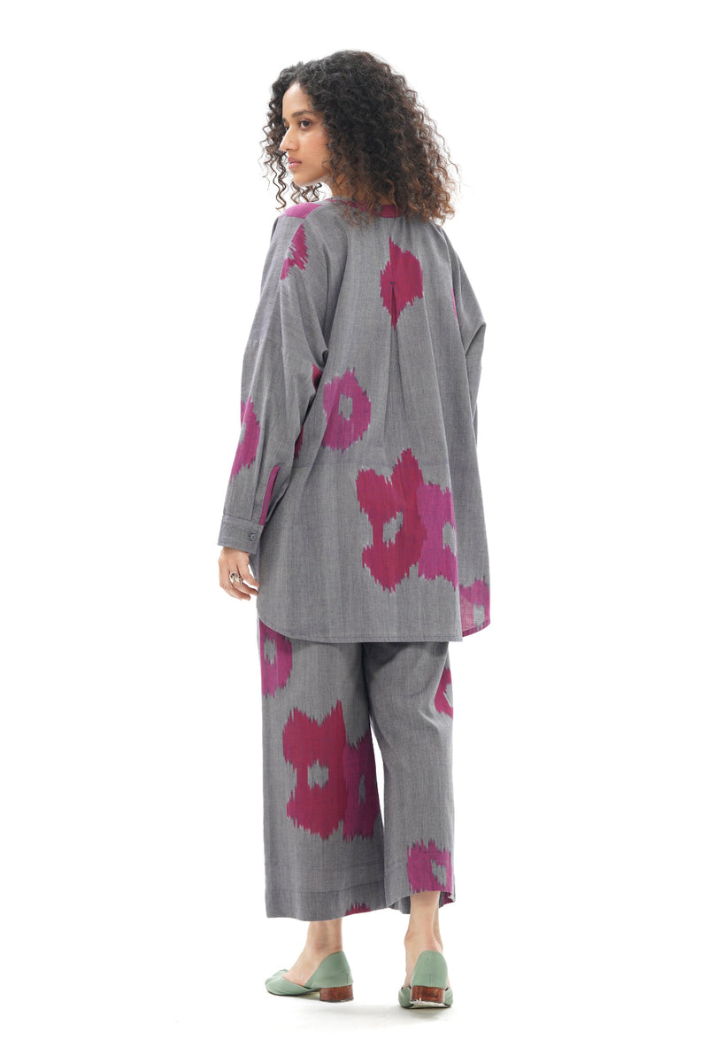 UME RELAXED SHIRT 100% cotton by Translate - Handwoven Ikat in blue color for women in Singapore