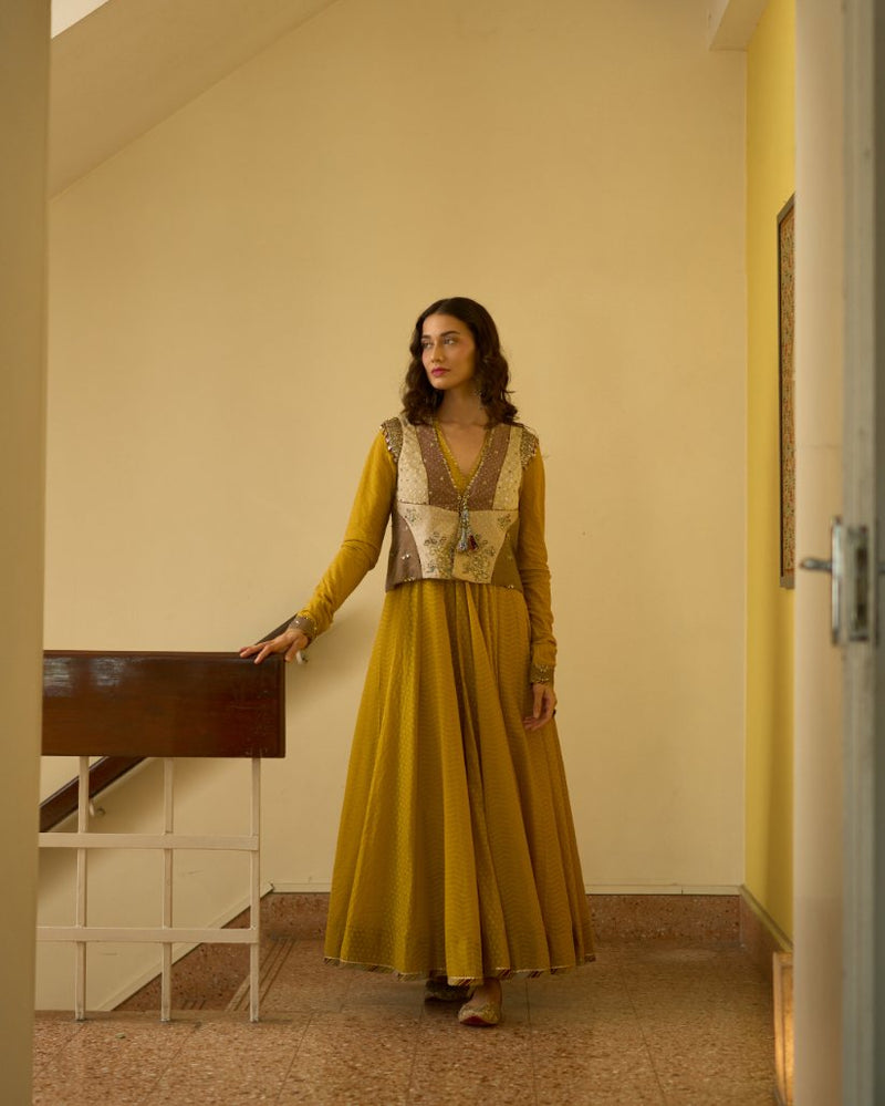 Alka Gilet chanderi indo-western by SWATTI KAPOOR in yellow for women in Singapore