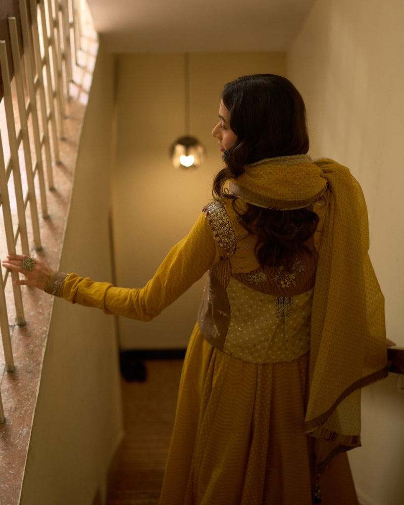 Alka Gilet chanderi indo-western by SWATTI KAPOOR in yellow for women in Singapore