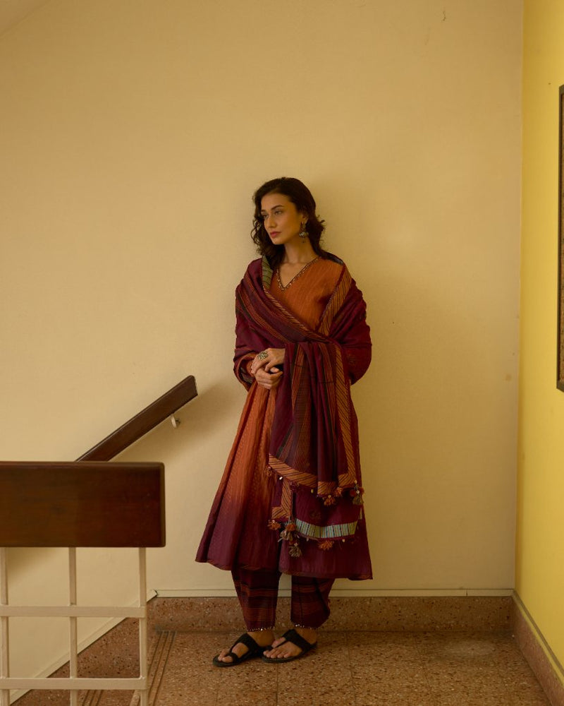 Pihu Dupatta chanderi dupatta by SWATTI KAPOOR in maroon for women in Singapore