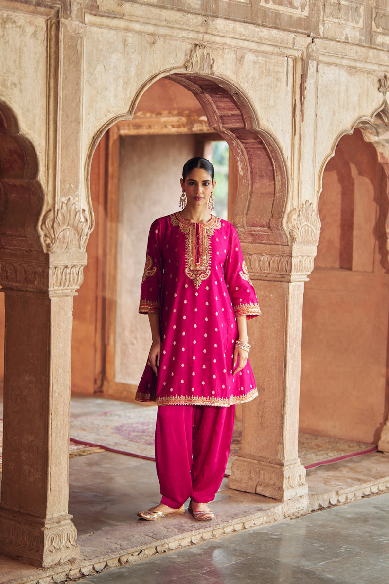INAAYAT - HOTPINK CHAUGA WITH SALWAR chanderi silk kurta/kurta set by SHEETAL BATRA in pink for women in Singapore