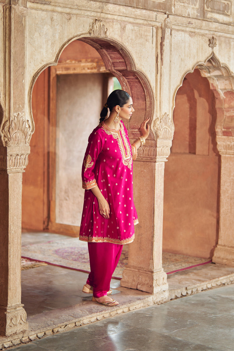 INAAYAT - HOTPINK CHAUGA WITH SALWAR chanderi silk kurta/kurta set by SHEETAL BATRA in pink for women in Singapore