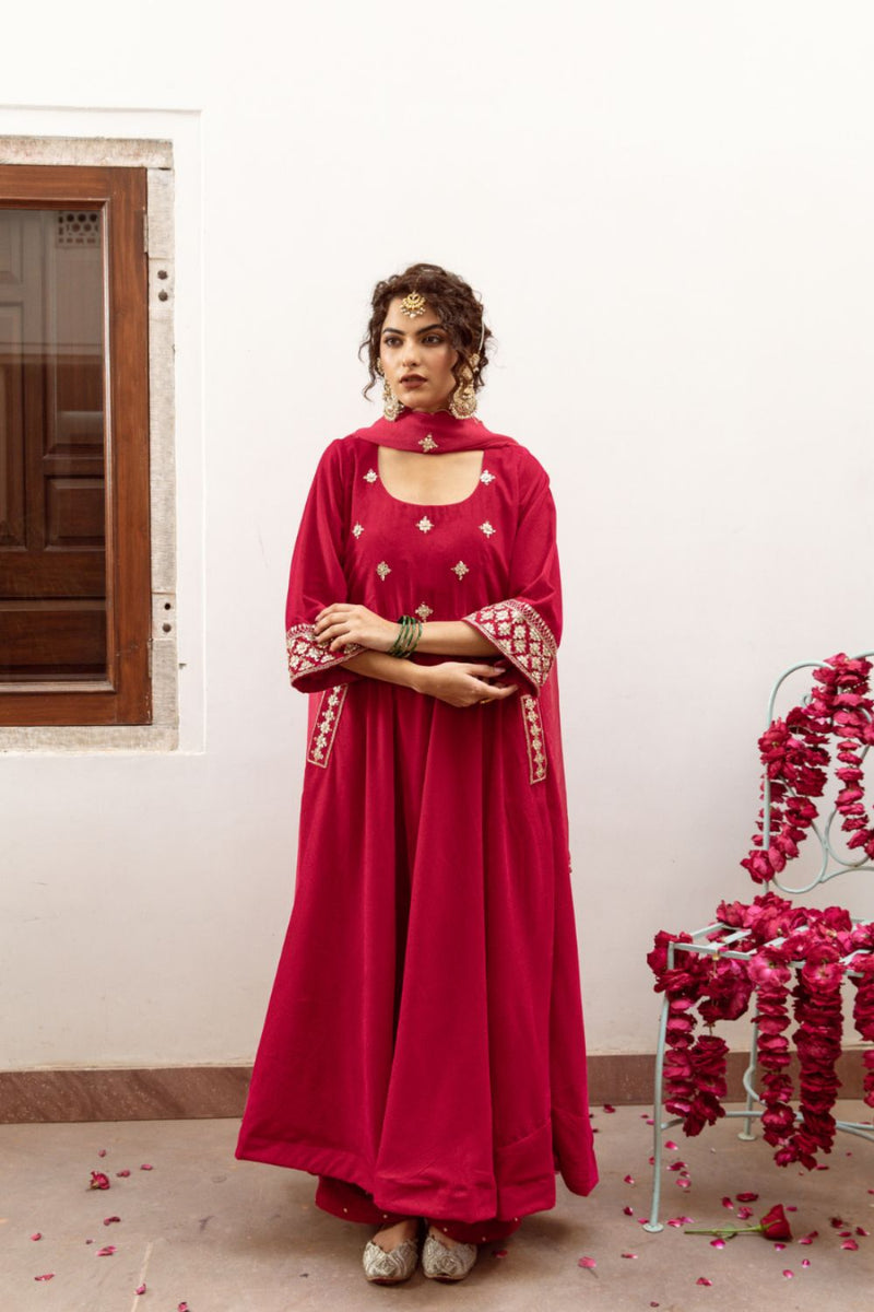 Zeya Gulabi - Velvet Embroidered Suit Set Buy Zeya Gulabi - Velvet Embroidered Suit Set from C&W | Kurta/Kurta Sets for Women by Maison Shefali in red color for women in Singapore
