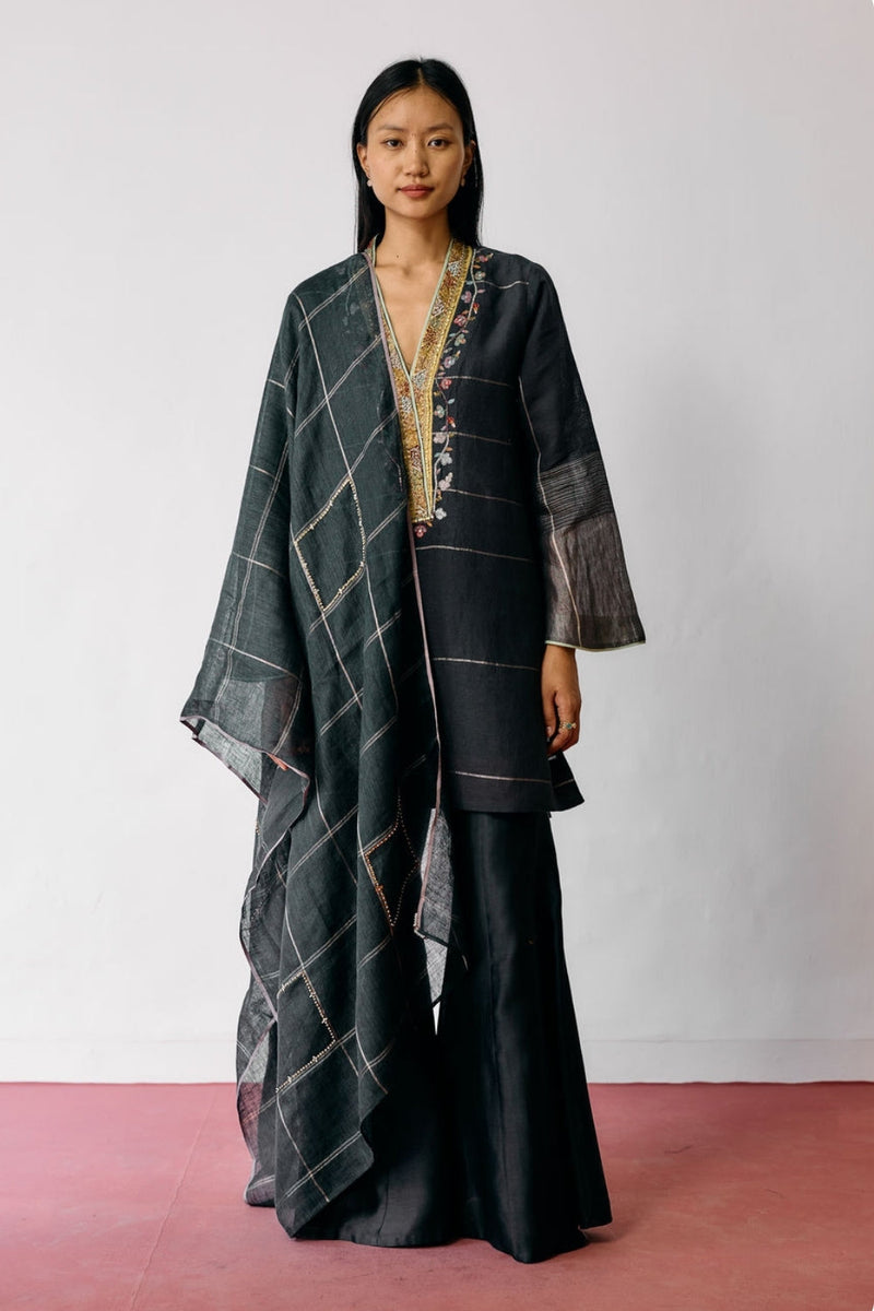 Naar Hand-Embroidered Metallic Kurta Set-Charcoal linen kurta/kurta set by Manan in black for women in Singapore