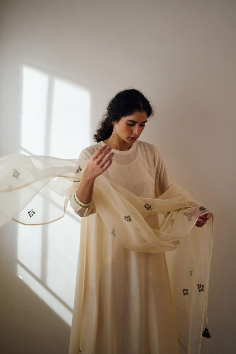 Chloris ivory organza dupatta