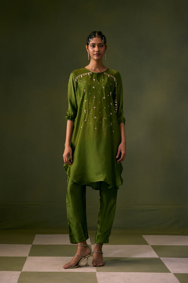 Acove Fern Antifit Kurta with Pants vegan satin, organza satin kurta/kurta set by PRAHNAAYA in green for women in Singapore