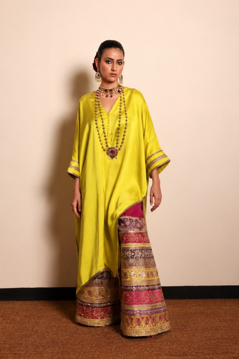 Multi Border Izhaar-Lime Tunic/ Pink Farshi