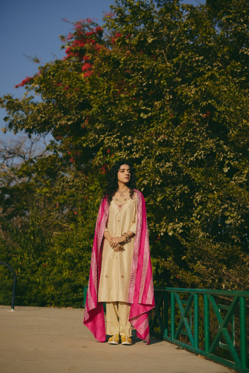 VANYA & BANI KURTA & PANT