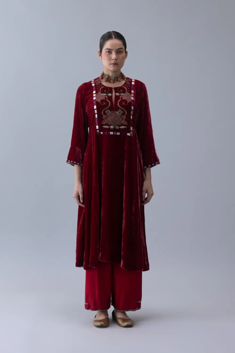 Varja Kurta-Red