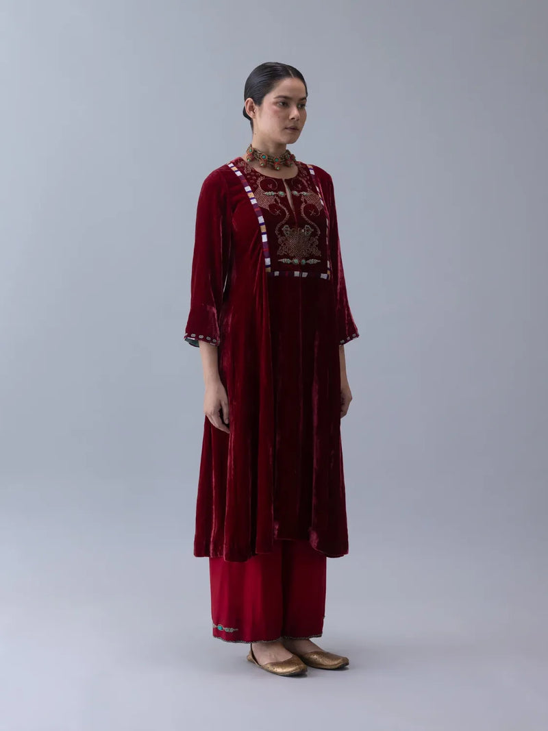 Varja Kurta-Red