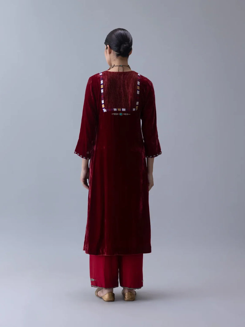 Varja Kurta-Red