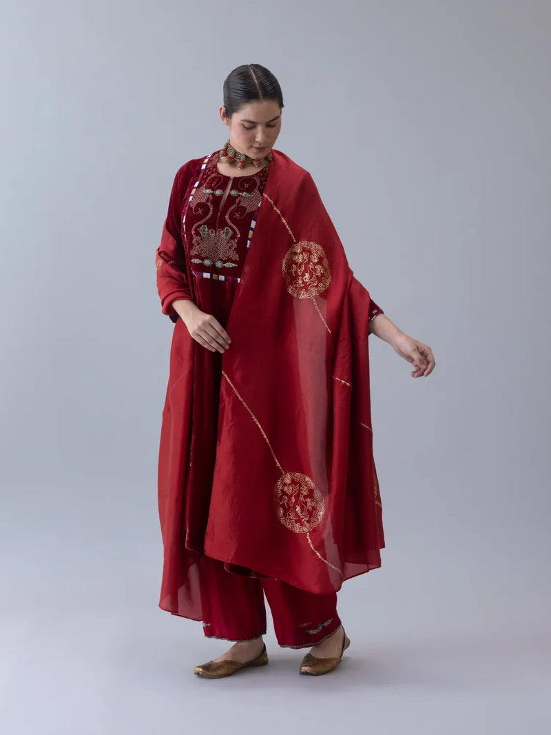 Varja Kurta-Red