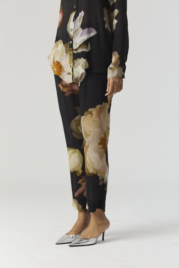 VIVA FIORI CO-ORD SET by Yam in black color for women in Singapore