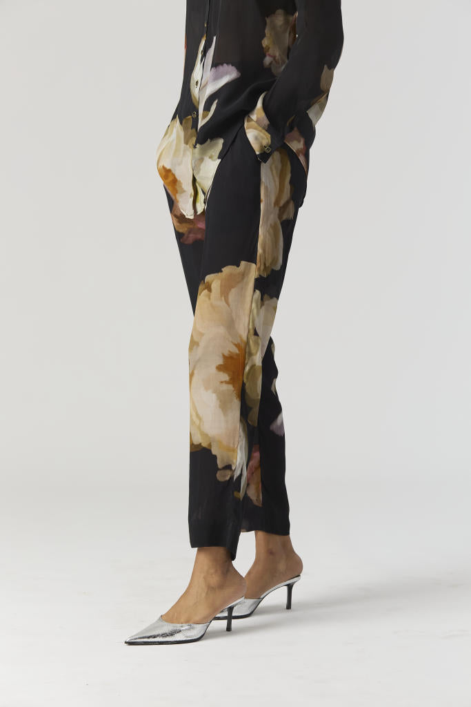 VIVA FIORI CO-ORD SET by Yam in black color for women in Singapore