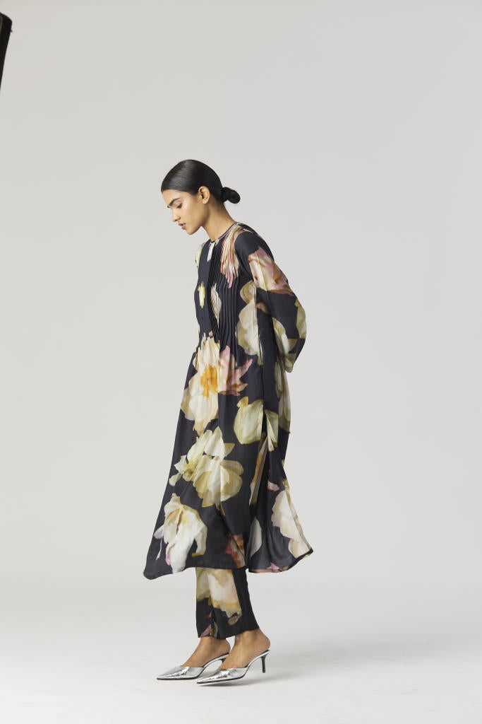 VIVA FIORI PINTUCKS KURTA SET silk by Yam in black color for women in Singapore