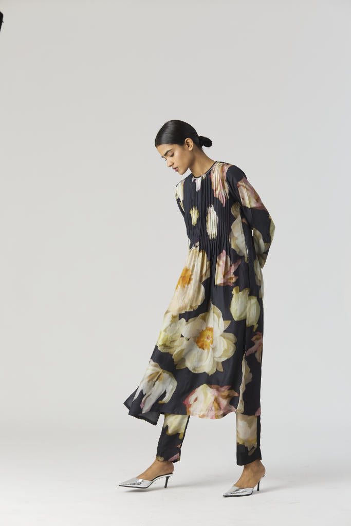VIVA FIORI PINTUCKS KURTA SET silk by Yam in black color for women in Singapore