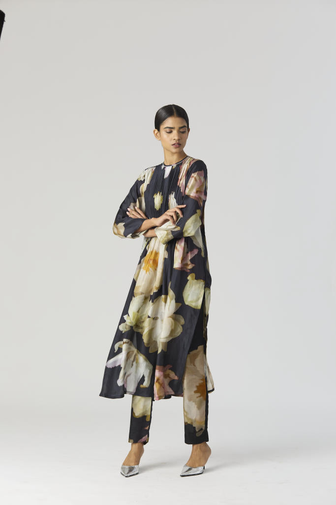 VIVA FIORI PINTUCKS KURTA SET silk by Yam in black color for women in Singapore