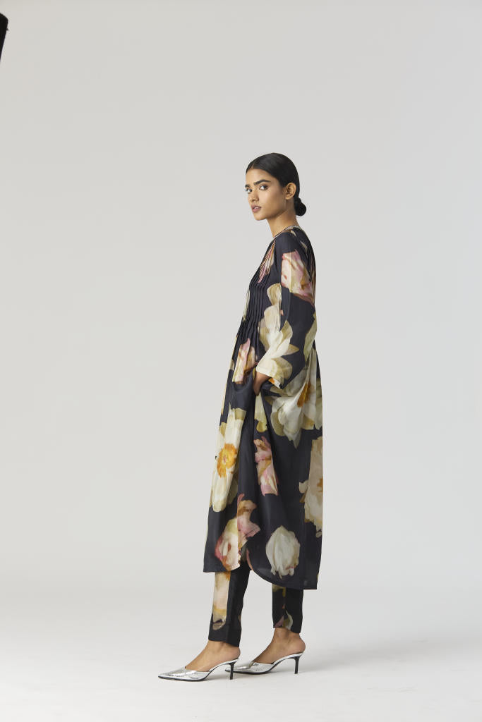 VIVA FIORI PINTUCKS KURTA SET silk by Yam in black color for women in Singapore