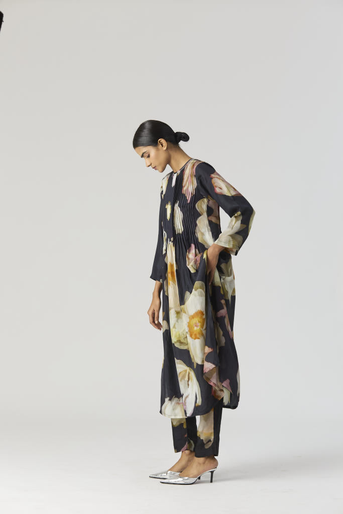 VIVA FIORI PINTUCKS KURTA SET silk by Yam in black color for women in Singapore