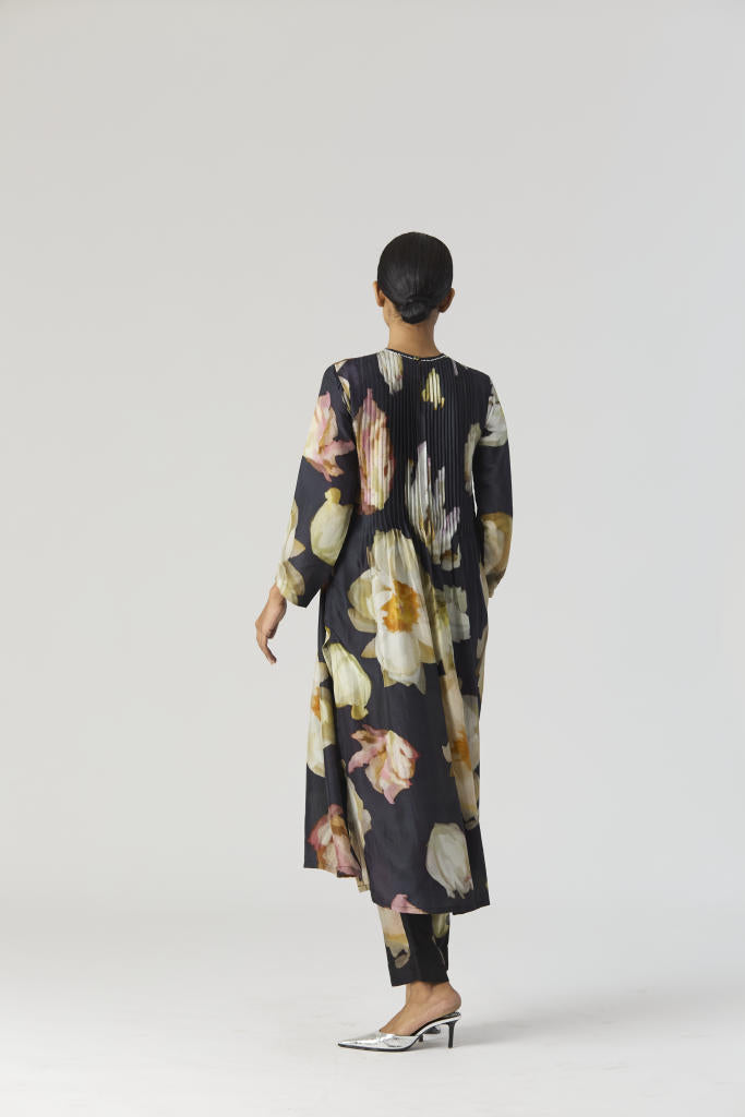 VIVA FIORI PINTUCKS KURTA SET silk by Yam in black color for women in Singapore