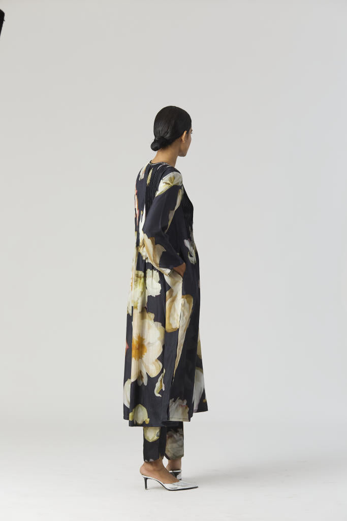 VIVA FIORI PINTUCKS KURTA SET silk by Yam in black color for women in Singapore