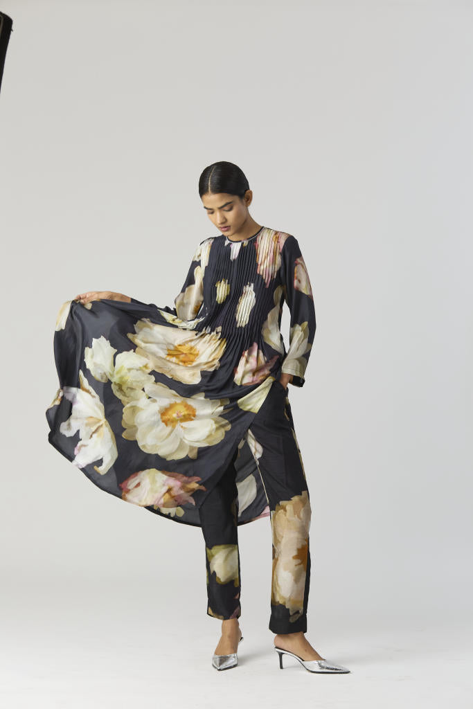 VIVA FIORI PINTUCKS KURTA SET silk by Yam in black color for women in Singapore