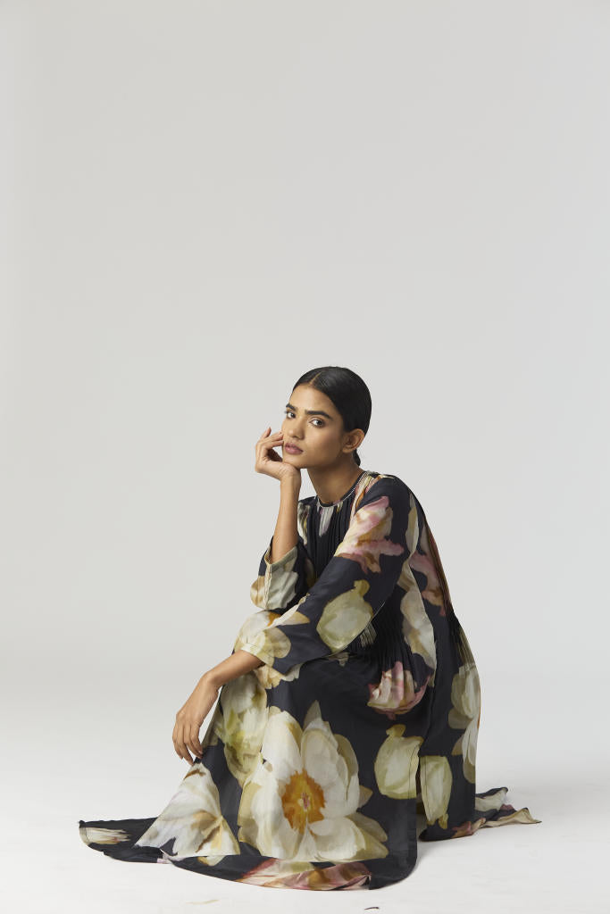 VIVA FIORI PINTUCKS KURTA SET silk by Yam in black color for women in Singapore