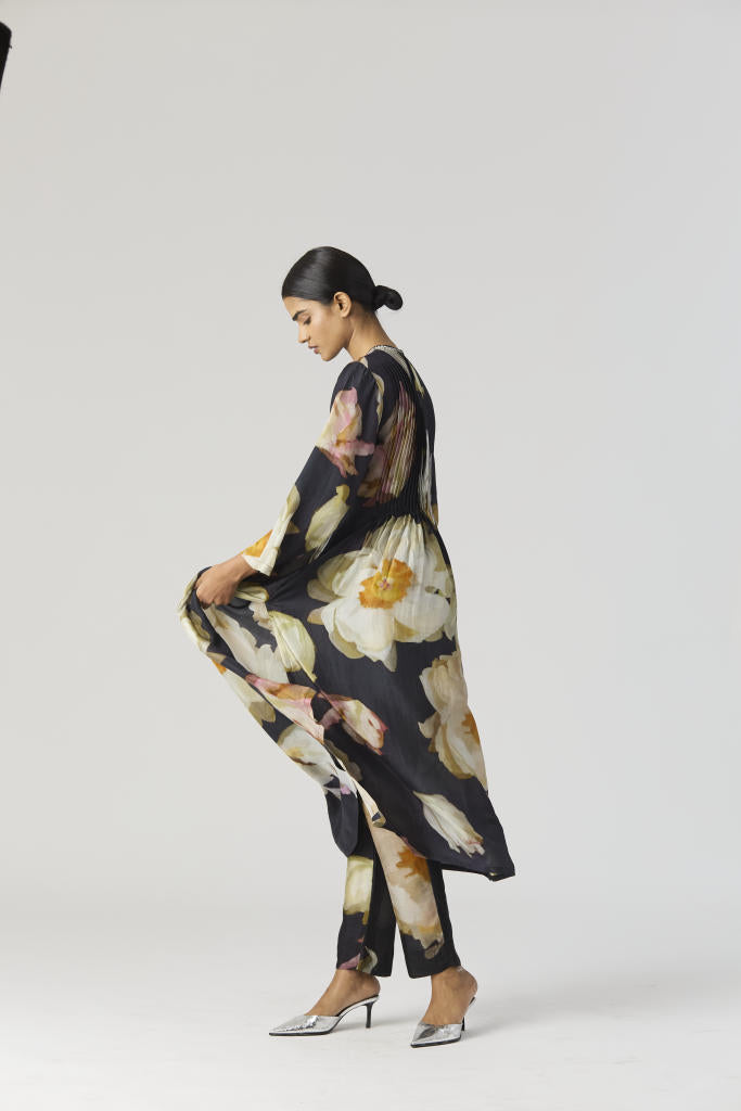 VIVA FIORI PINTUCKS KURTA SET silk by Yam in black color for women in Singapore