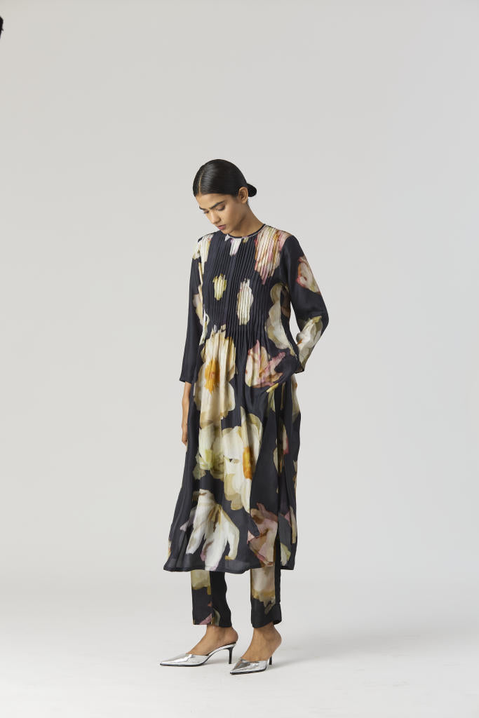VIVA FIORI PINTUCKS KURTA SET silk by Yam in black color for women in Singapore